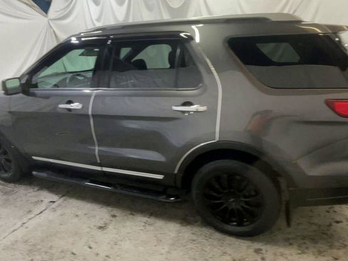 Used 2018 Ford Explorer XLT w/ Equipment Group 201A image 6