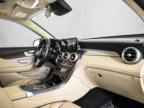 Used 2022 Mercedes-Benz GLC 300 4MATIC image 24
