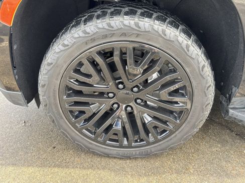 Used 2021 GMC Yukon SLT image 10