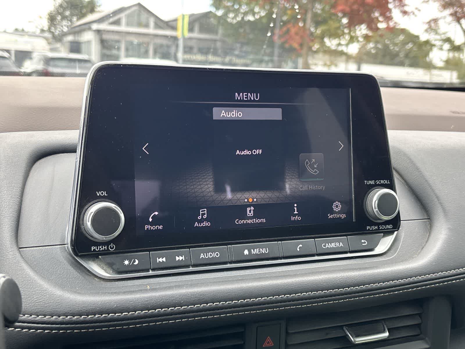 Used 2023 Nissan Rogue S AWD/4WD image 13