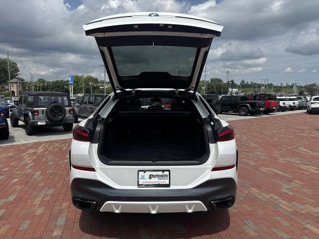 Used 2026 BMW X6 xDrive40i AWD/4WD image 29