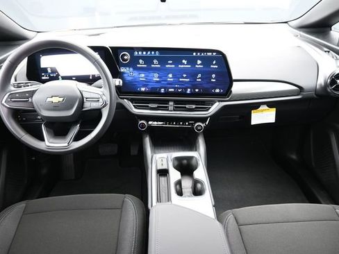 New 2026 Chevrolet Equinox EV LT image 23