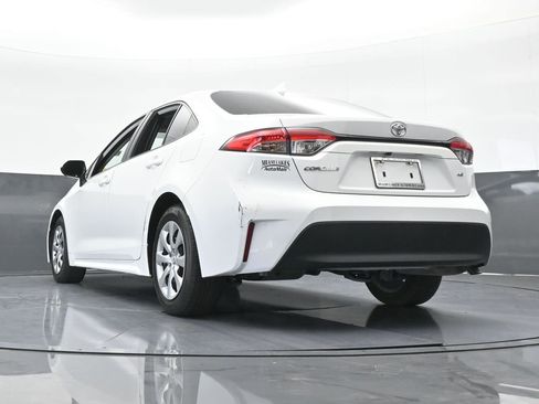 Used 2023 Toyota Corolla LE FWD image 50