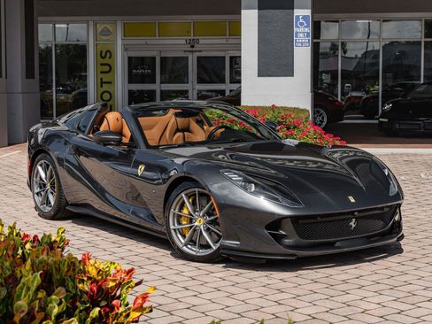 Used 2022 Ferrari 812 GTS RWD image 3