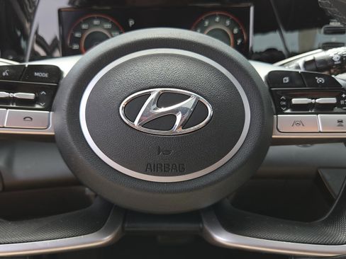 Used 2021 Hyundai Elantra SEL w/ Convenience + Premium Package image 33