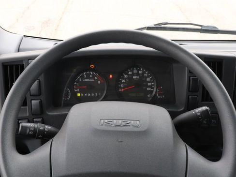 Used 2020 Isuzu NPR image 26