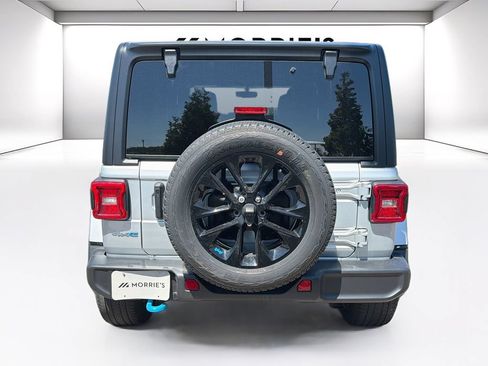 Used 2023 Jeep Wrangler Unlimited Sahara w/ Cold Weather Group AWD/4WD image 6