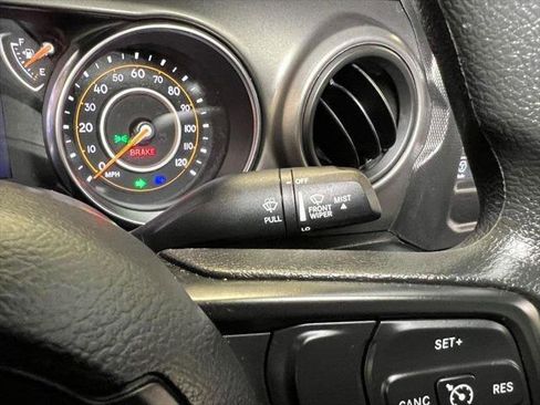 Certified 2023 Jeep Gladiator Sport image 43