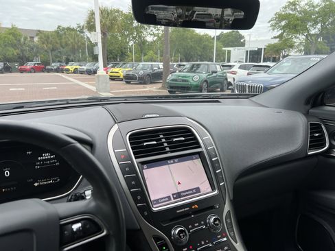Used 2020 Lincoln Nautilus Reserve w/ Equipment Group 201A FWD image 30