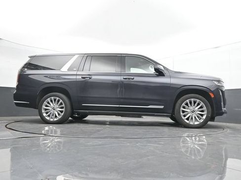 Used 2023 Cadillac Escalade ESV Premium Luxury AWD/4WD image 47