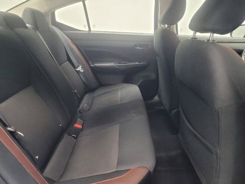 Used 2021 Nissan Versa SR FWD image 19