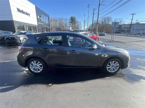 Used 2013 MAZDA MAZDA3 i Grand Touring image 9