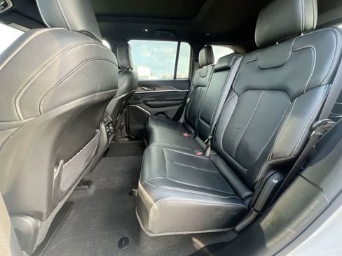 Used 2022 Jeep Grand Cherokee Overland image 19