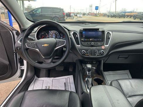 Used 2024 Chevrolet Malibu LT FWD image 11