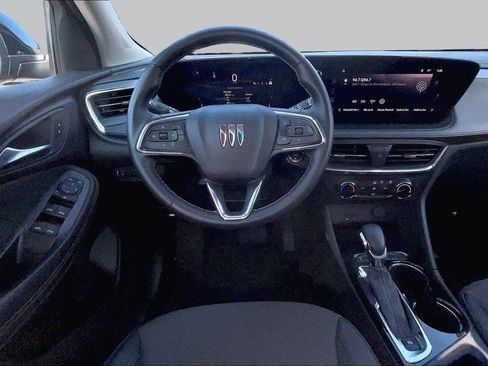 Used 2025 Buick Encore GX Preferred FWD image 5