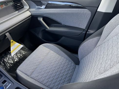 New 2025 Volkswagen Tiguan S image 15