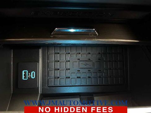 Used 2023 Ford Expedition Limited image 40