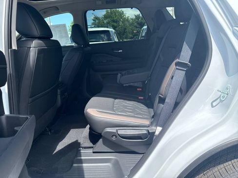 New 2026 Nissan Pathfinder Platinum w/ Cargo Package AWD/4WD image 14