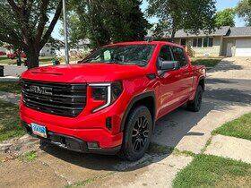 Used 2023 GMC Sierra 1500 Elevation AWD/4WD image 2