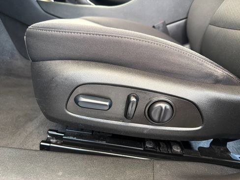 Used 2023 Chevrolet Malibu LT FWD image 12