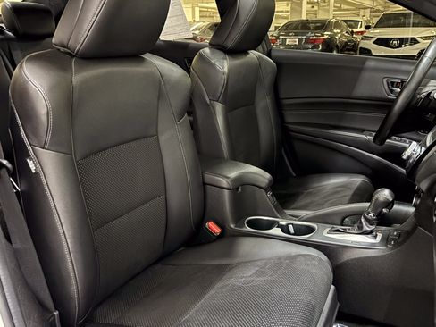 Used 2018 Acura ILX FWD image 24
