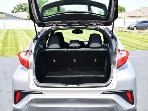 Used 2018 Toyota C-HR XLE FWD image 28