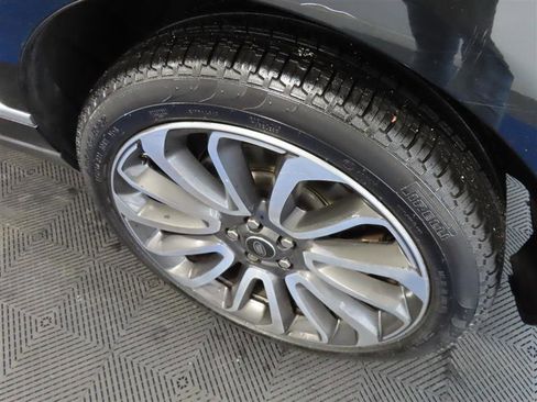 Used 2016 Land Rover Range Rover Supercharged image 7