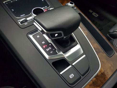 Used 2018 Audi Q5 2.0T Premium Plus w/ Premium Plus Package image 32