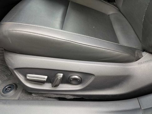 Used 2024 Toyota Prius XLE AWD/4WD image 14