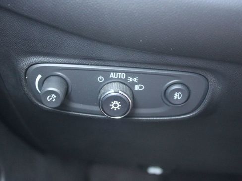 Used 2020 Chevrolet Equinox LT AWD/4WD image 24