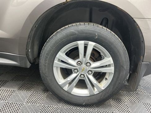 Used 2011 Chevrolet Equinox LT w/ Driver Convenience Package image 9