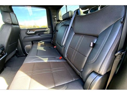 Used 2026 Chevrolet Silverado 3500 High Country w/ Technology Package AWD/4WD image 28