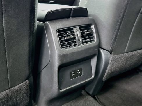 Used 2025 Nissan Rogue SV FWD image 26