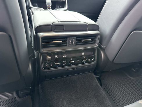 Used 2025 Lexus LX 700h Overtrail image 17