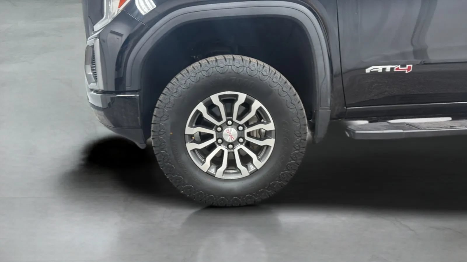 Used 2020 GMC Sierra 1500 AT4 w/ AT4 Premium Package AWD/4WD image 27