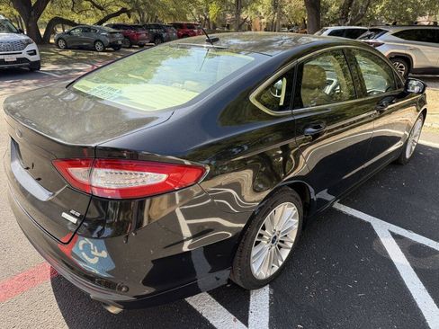 Used 2013 Ford Fusion SE FWD image 5