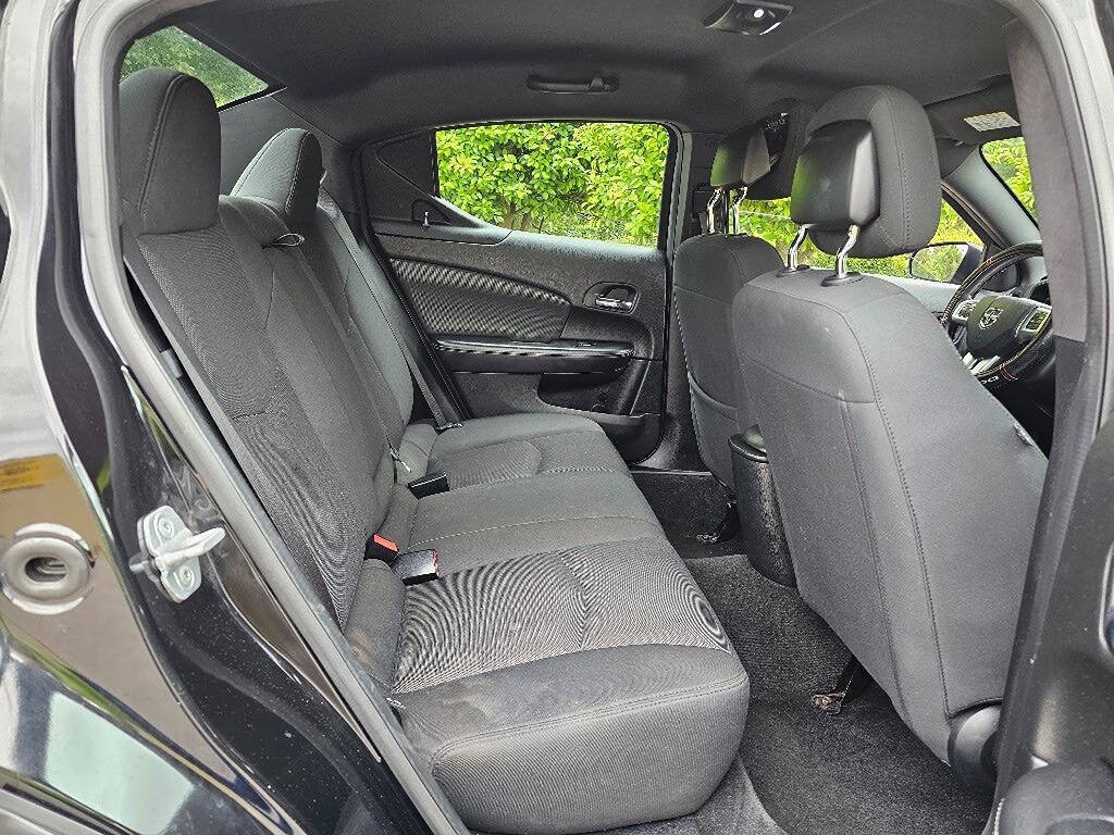 Used 2012 Dodge Avenger SXT FWD image 23