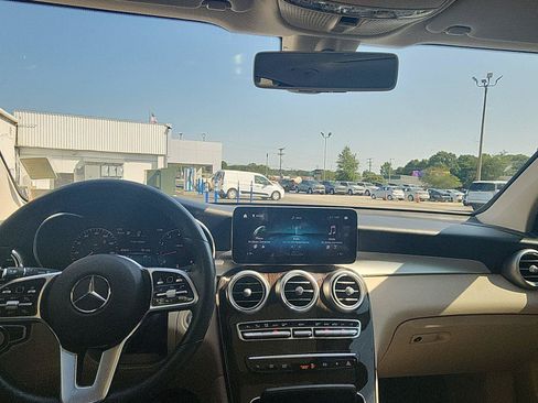 Used 2020 Mercedes-Benz GLC 300 4MATIC image 17