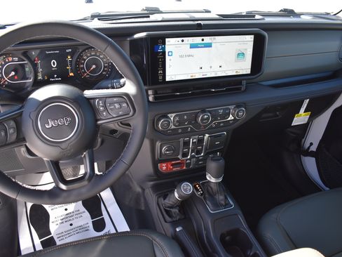 New 2026 Jeep Gladiator Mojave image 19