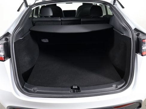 Used 2023 Tesla Model Y AWD image 16
