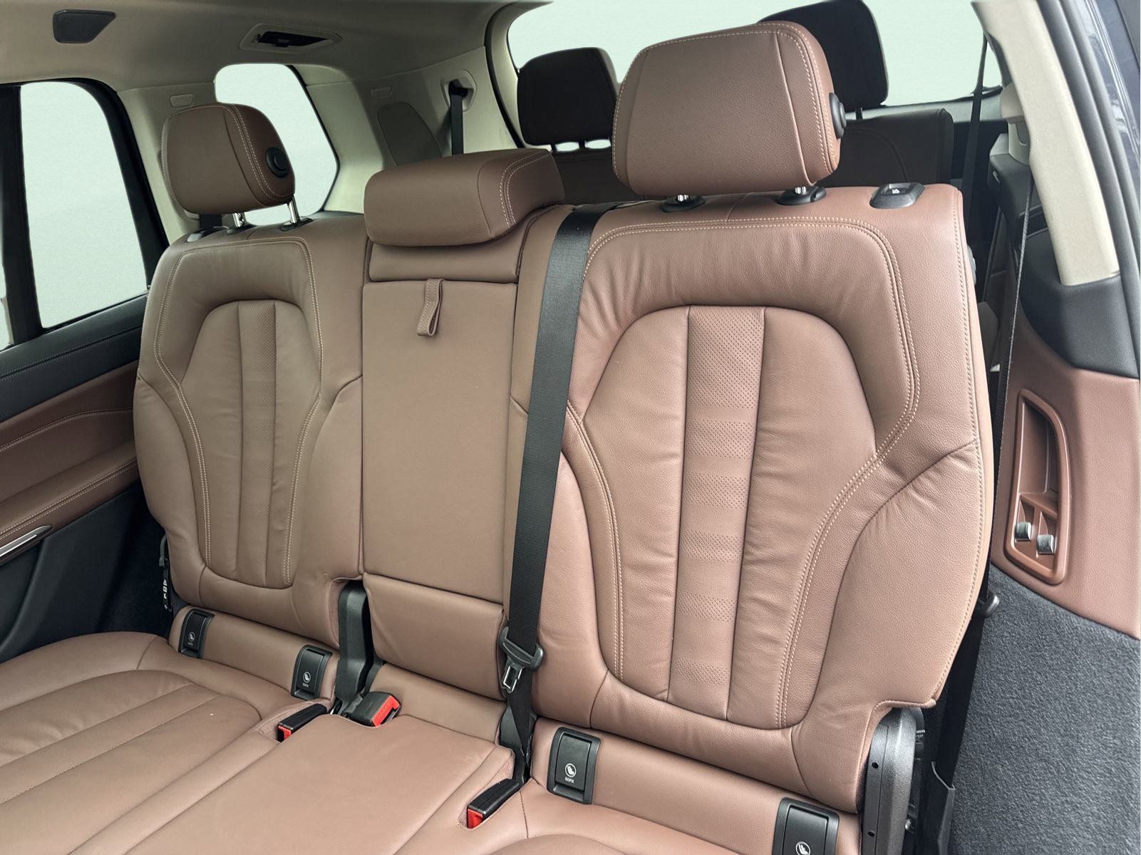 Used 2020 BMW X7 xDrive50i w/ Cold Weather Package AWD/4WD image 25