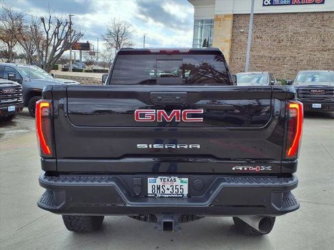 Used 2025 GMC Sierra 2500 AT4X image 24