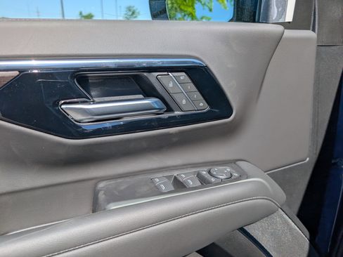New 2026 Chevrolet Suburban LT w/ Comfort Package AWD/4WD image 18