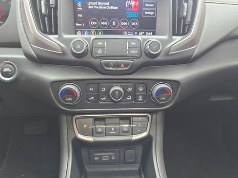 Used 2024 GMC Terrain AT4 w/ Infotainment Package II AWD/4WD image 22