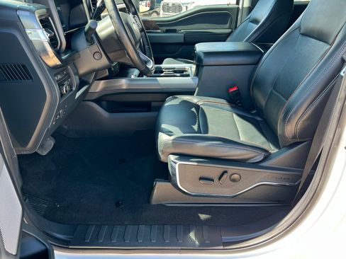 Used 2024 Ford F350 Lariat w/ Black Appearance Package AWD/4WD image 18