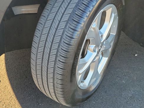 Used 2023 Honda HR-V LX image 11