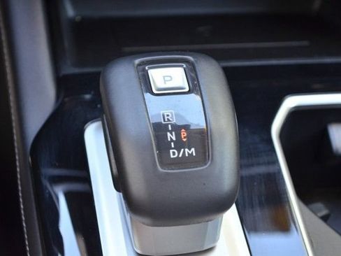Used 2025 Mitsubishi Outlander SE AWD/4WD image 29