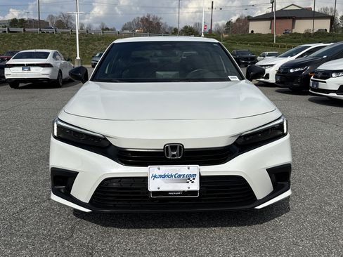 Used 2024 Honda Civic Sport image 3