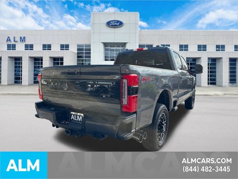 Used 2025 Ford F250 Platinum w/ FX4 Off-Road Package AWD/4WD image 5