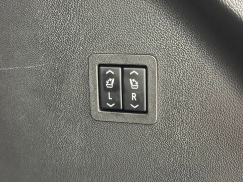 Used 2022 Buick Enclave Avenir w/ Avenir Technology Package AWD/4WD image 14